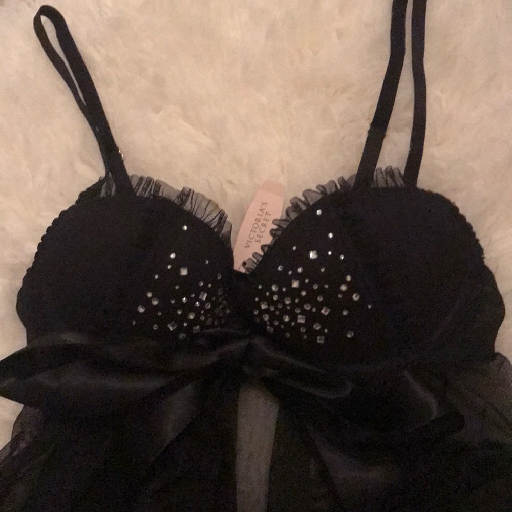Lingerie - Picture 2 of 4